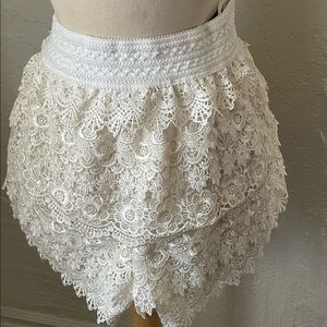 White Color Swatch Lace Shorts 2X